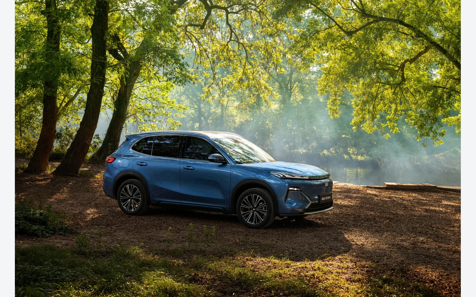 Geely E5 EM-i — model imagery